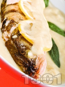 Печена бяла риба сулка по краковски във фолио на фурна - снимка на рецептата